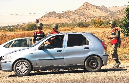 Çatal kaşıkla tünel kazdılar