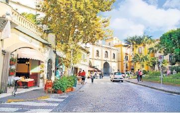 Akdeniz’in terasındaki Amalfi
