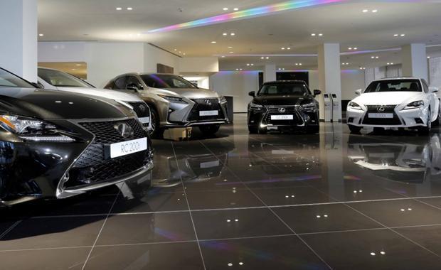 Lexus, Türkiye’deki İlk Showroomunu 6 Lüks Model ile Açtı