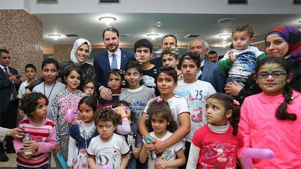 Bakan Albayrak Suriyeli yetimlerle iftar yaptı