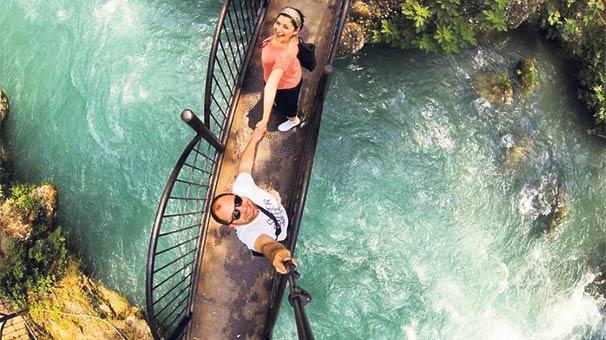 Denizin üstünde tatil