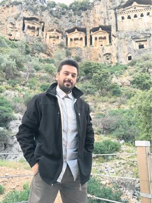 ‘KAYA MEZARLARI’NA RAKIP OLAN ‘MEZARCI’