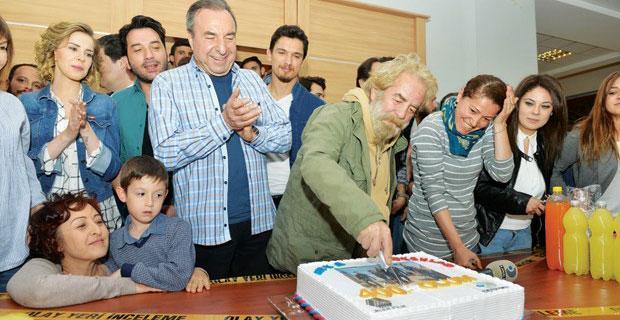 Arka Sokaklar 400. bölüm için heyecan dorukta