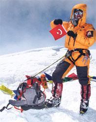 Monotonluktan ve betondan uzakta, K2’nin zirvesinde