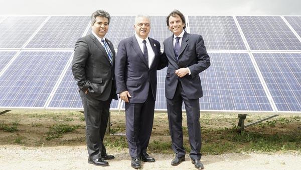 Türkiyenin en büyük güneş enerjisi santrali Konyada açıldı