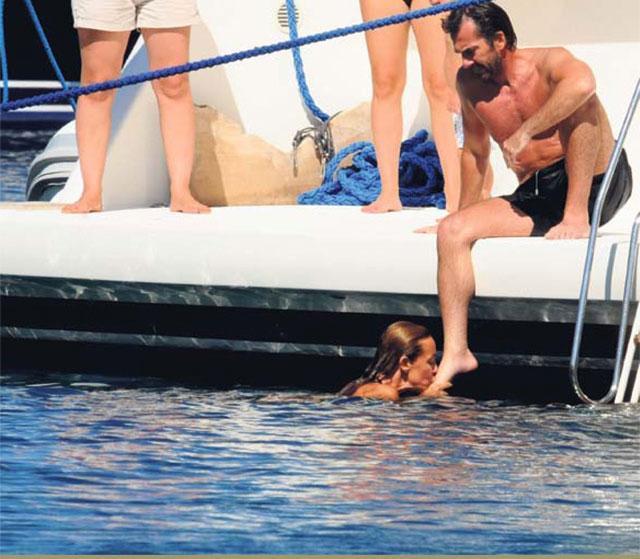 Türk magazin tarihine geçecek öpücük