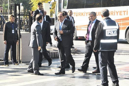 Diyarbakır’da eller birleşti