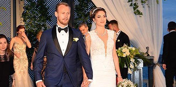 Semih Kaya dünya evine girdi