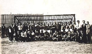 Aziz Bey haddini aşıyor