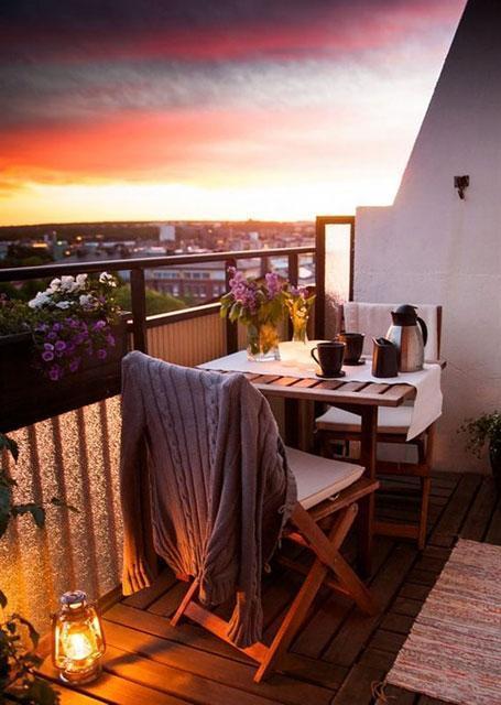 Konforlu balkon dekorasyonu önerileri