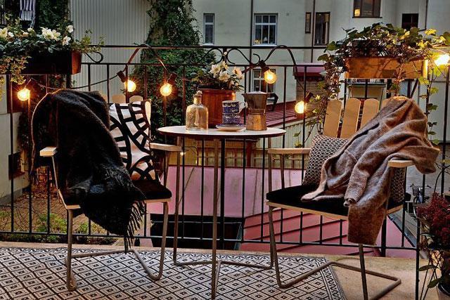 Konforlu balkon dekorasyonu önerileri