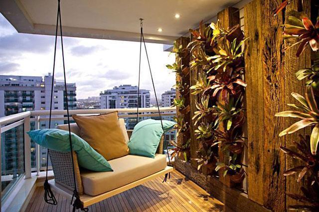 Konforlu balkon dekorasyonu önerileri