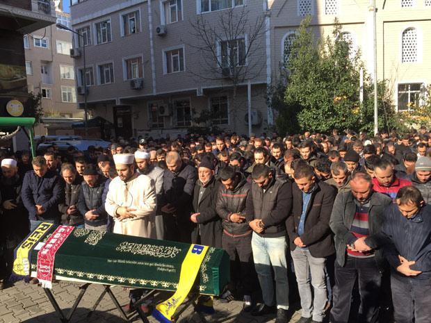 Fenerbahçe tribün liderlerinden Mehmet Altunkaynak son yolculuğuna uğurlandı