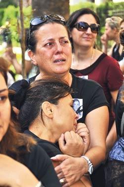 İzmir’de Rabia öğretmen isyanı