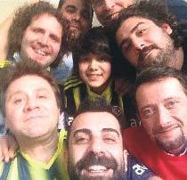 ÜNLÜLERiN DERBi HEYECANI - Magazin Haberleri - Milliyet
