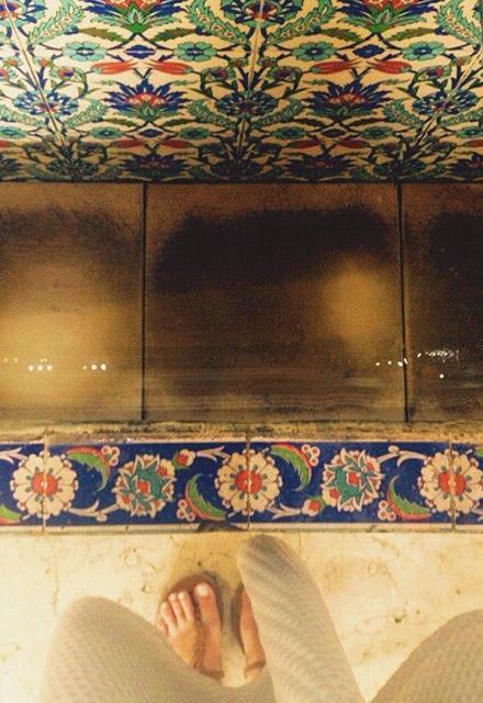 Terk edilen genç kadının bakın ne yaptı