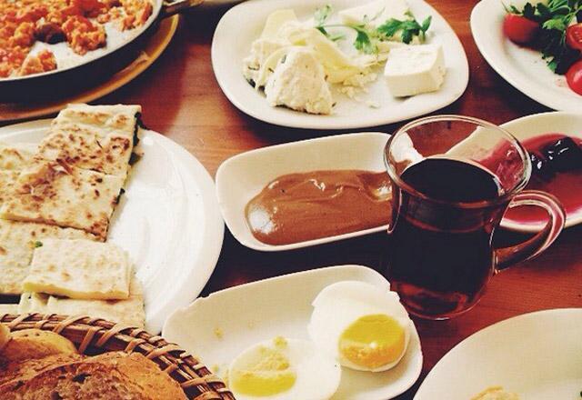 Terk edilen genç kadının bakın ne yaptı