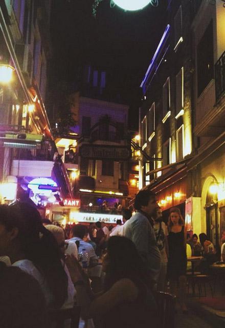 Terk edilen genç kadının bakın ne yaptı