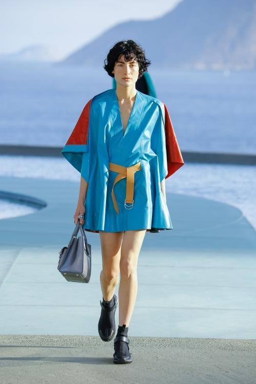 Sportif ve Asimetrik: Louis Vuitton 2017 Resort Koleksiyonu