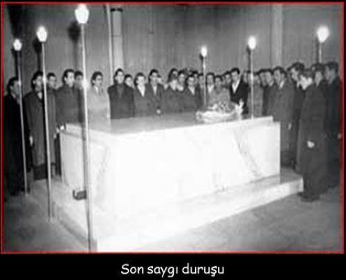 Atatürkün mezarı böyle açılmıştı