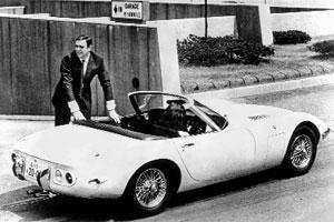 Bond’un 50 yılda ayağını yerden kesen otomobiller
