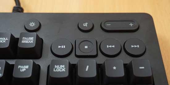 Logitech G213 oyuncu klavyesi inceleme