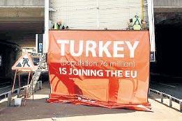 ‘76 milyon Türk geliyor’  yalanı etkili oldu