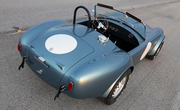 50. yıla özel Shelby Cobra