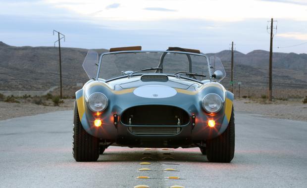 50. yıla özel Shelby Cobra