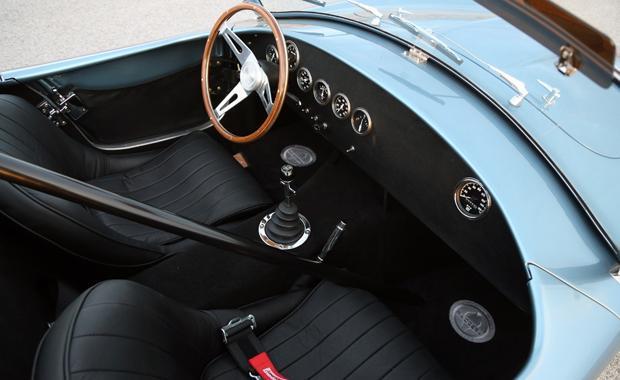 50. yıla özel Shelby Cobra
