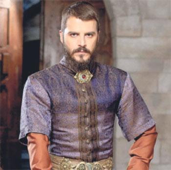 Mehmet Günsür tesadüfleri sever