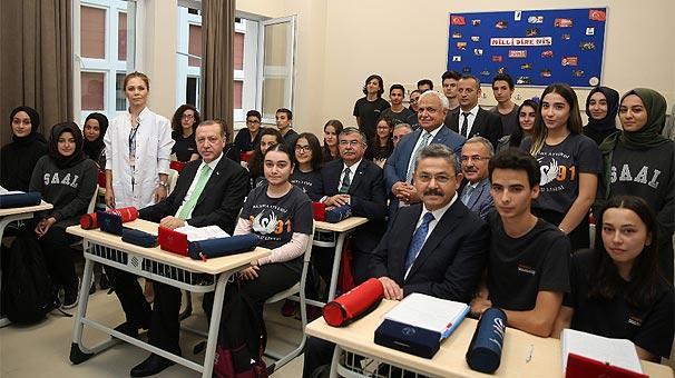 Turkcell’in inşa ettiği Sâmiha Ayverdi Anadolu Lisesini Cumhurbaşkanı açtı