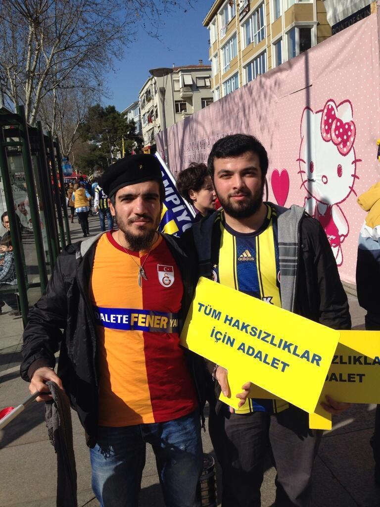 Fenerbahçelilerden tarihi yürüyüş