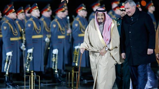 Suudi Arabistan Kralından Moskovaya tarihi ziyaret