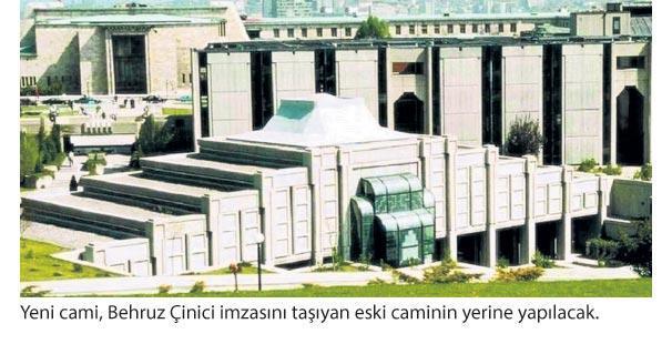 Meclis’e  çifte minareli cami