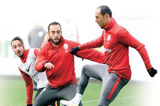 Bursaspor Başkanı Ali Ay: Dzsudzsak ve Necid takımdan ayrılacak