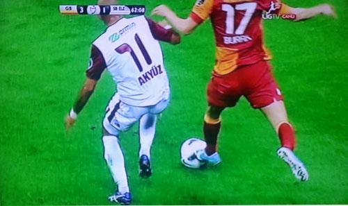 Tribünleri ayağa kaldıran pozisyon