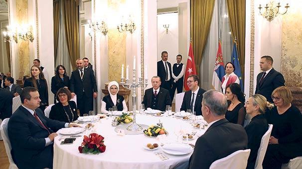 Ajanları kim soktu oraya