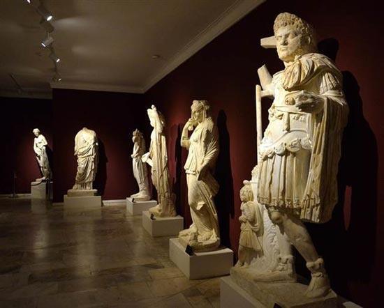 İmparator Marcus Aurelius Antoninus’un tek bütün heykeli bulundu