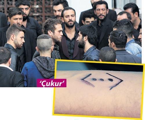 ‘ÇUKUR’DAKİ DÖVME