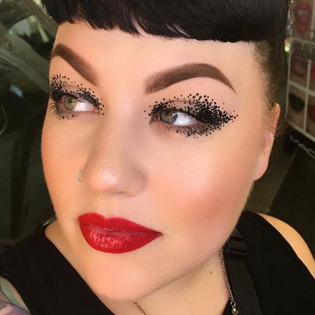 Sosyal medyanın yeni makyaj trendi: Noktacılık