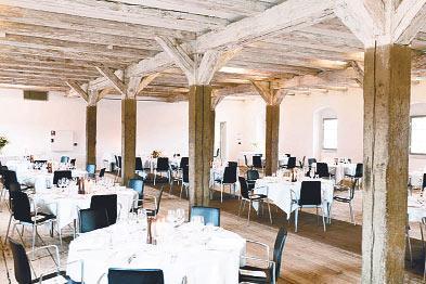 DÜNYANIN EN iYi RESTORANINDA ZEHiRLENEBiLiRSiNiZ