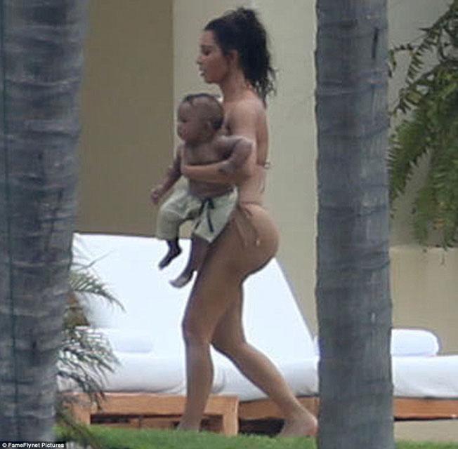 Kim Kardashian doğum kilolarını verdi