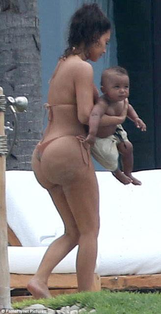 Kim Kardashian doğum kilolarını verdi