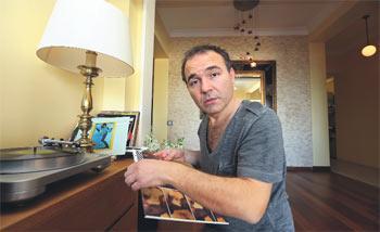 “Zihnim kahvehaneye benziyor, çok gürültülü bir yer”