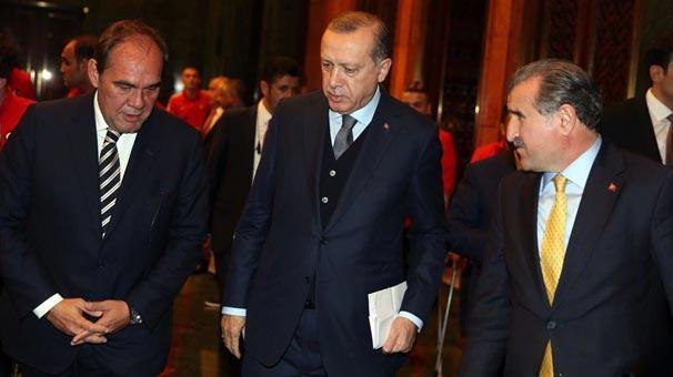 Cumhurbaşkanı Erdoğan milli takımları kabul etti