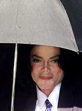 Michael Jacksonın Müslüman olduğu iddia edildi...