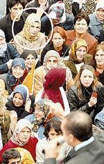 Emine  Hanım’a  kadın koruma