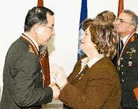 İlk tebrik eşinden