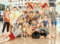 Galatasaray havuzun kralı